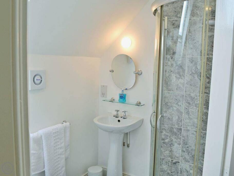 Best Of Both Worlds! Truro Bagian luar foto