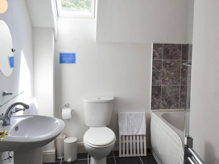 Best Of Both Worlds! Truro Bagian luar foto